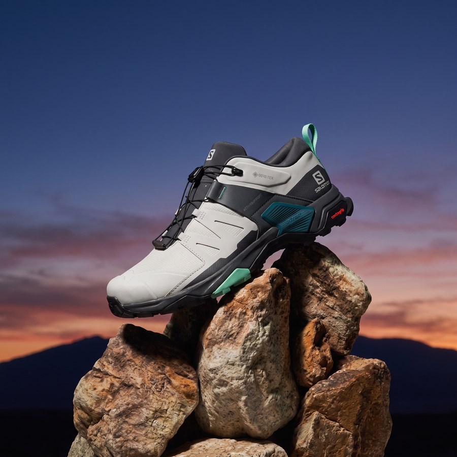 Shoe e-commerce store built by LIBELAMEDIA from a single 3D scan